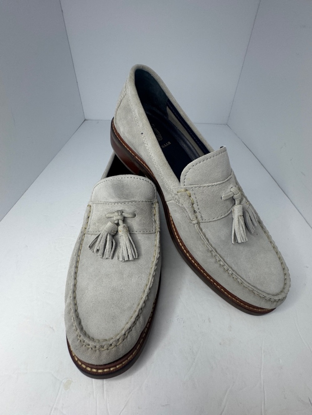 Cole Haan Men’s Pinch Friday Tassel
Contemporary Loafers Lt. Gray Suede Size 12M